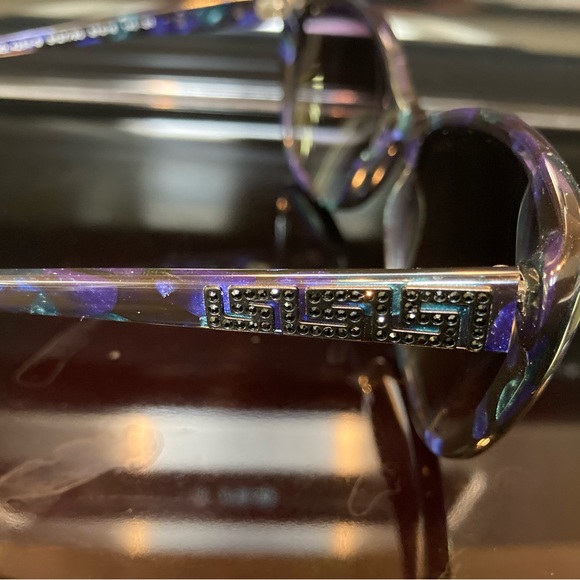 New Versace MOD4264-B 5127/8G. Blue Green Butterfly Shape Sunglasses - Picture 16 of 16